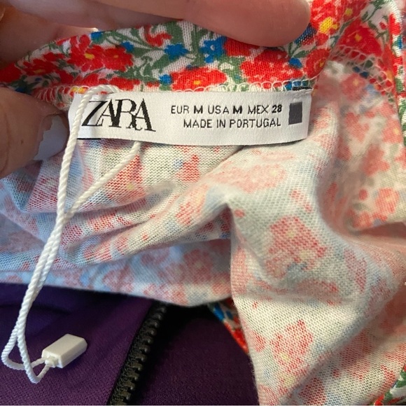 BNWOT Zara women’s  red floral tie up‎ cropped shirt top in size medium - Picture 9 of 9